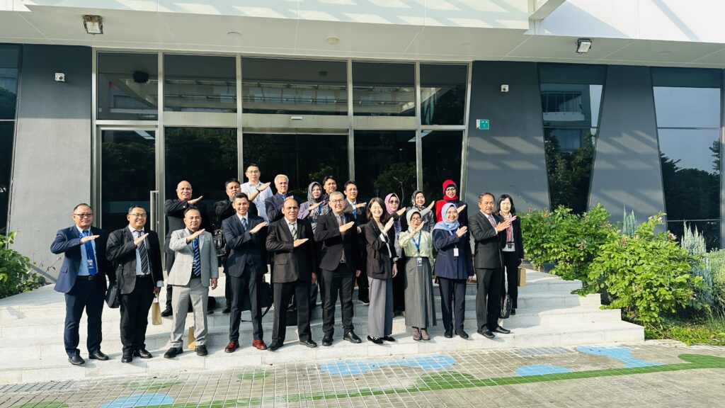 Indonesia's Deputy Minister of Investment led a 20-member team to visit Greenfiltec